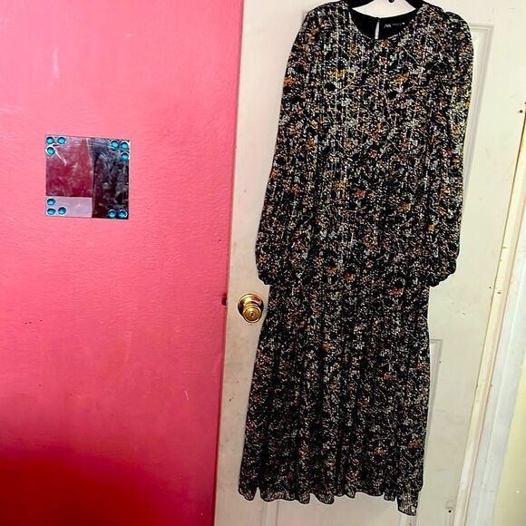 Zara dress - Picture 1 of 6